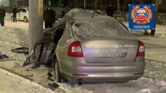 Изображение В Набережных Челнах водитель Skoda погиб после столкновения со столбом