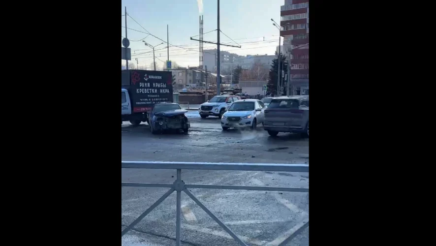 Изображение к публикации «В Казани произошло массовое ДТП на пересечении Проспекта Победы и улицы Губкина»