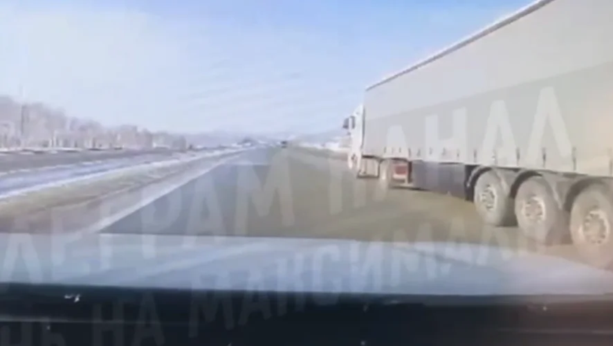 Изображение к публикации «На видео попал момент ДТП под Казанью, остановившее движение по М7»