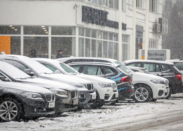 Автосалоны ждут обвала авторынка