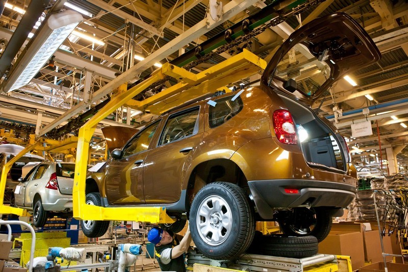 Производство автомобилей на заводе Renault Россия приостановлено