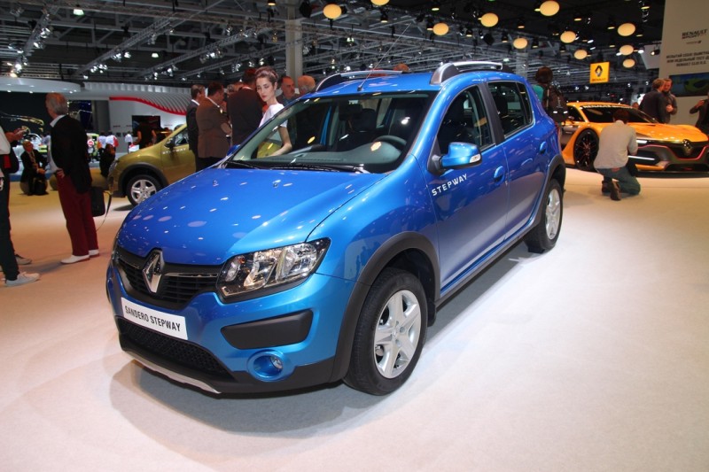 Компания Renault готовится вывести на рынок кросс-версию «Сандеро»