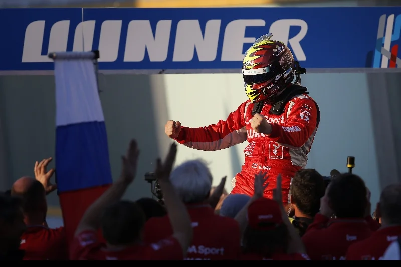Изображение к публикации «LADA Sport впервые выиграла гонку WTCC»