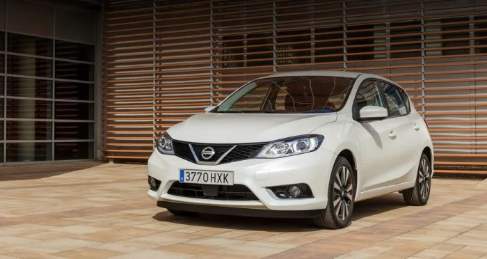 Изображение к публикации «Nissan «переписал» прайсы и временно остановил выпуск Tiida»