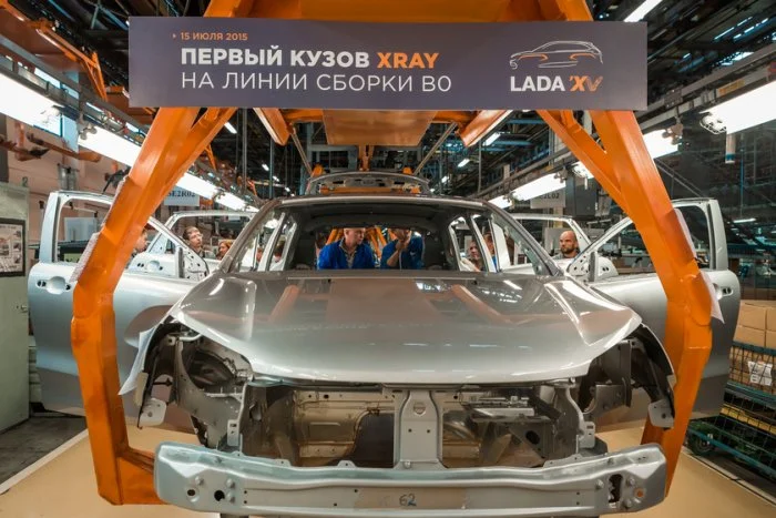Изображение к публикации «LADA XRAY воплотился в металле - сварен первый серийный кузов»
