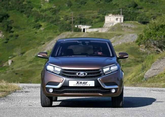 Изображение к публикации «Навигация на лобовом стекле LADA»
