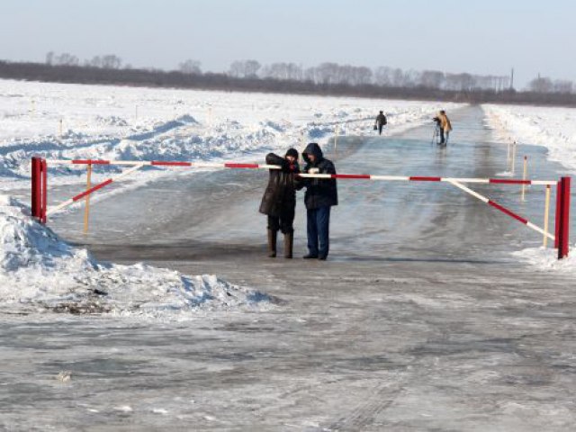 Ледовая переправа на Волге закрыта